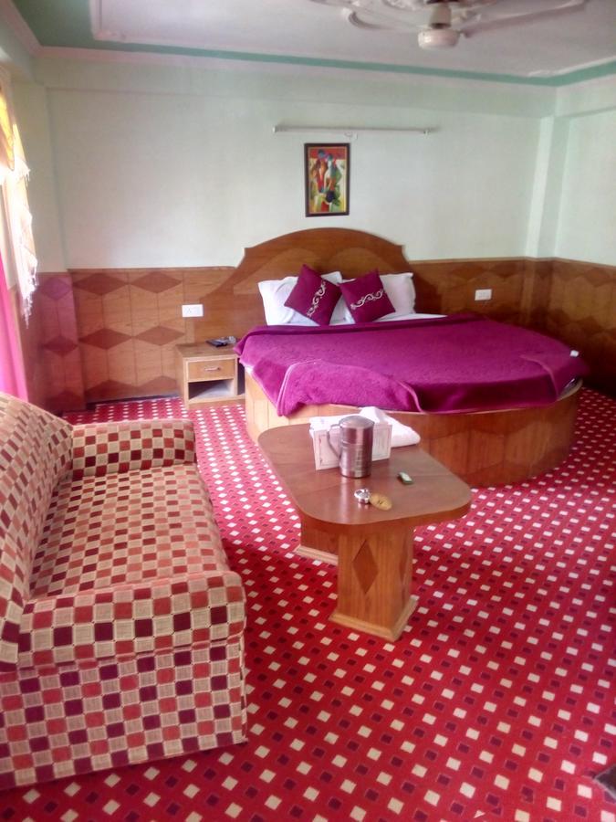 Gautam Hotel & Cottage Манали Экстерьер фото